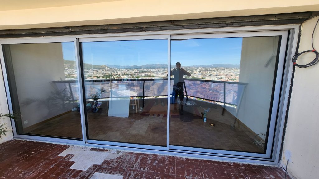baie coulissante grand format aluminium marseille 13008